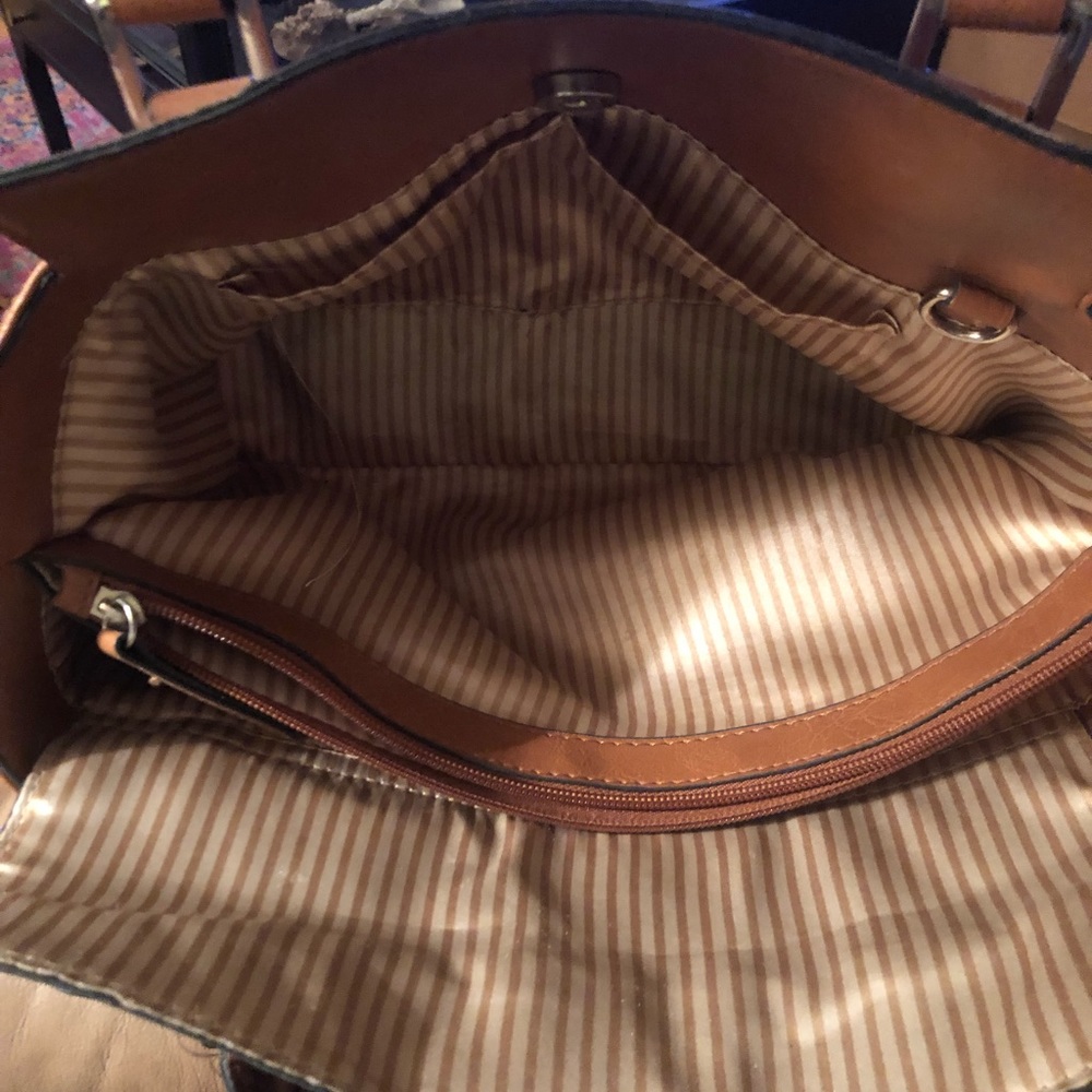 Very nice brown hand bag